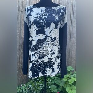 Chico's White and Blue Graphic Long Sleeve Tee